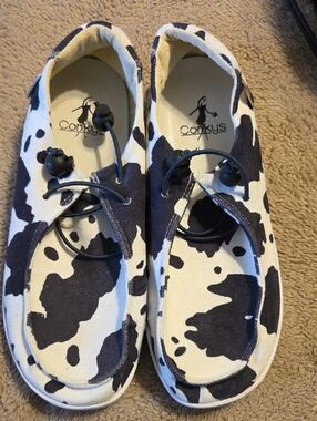 Corkeys kayak Cow-Print Shoes - Black & White